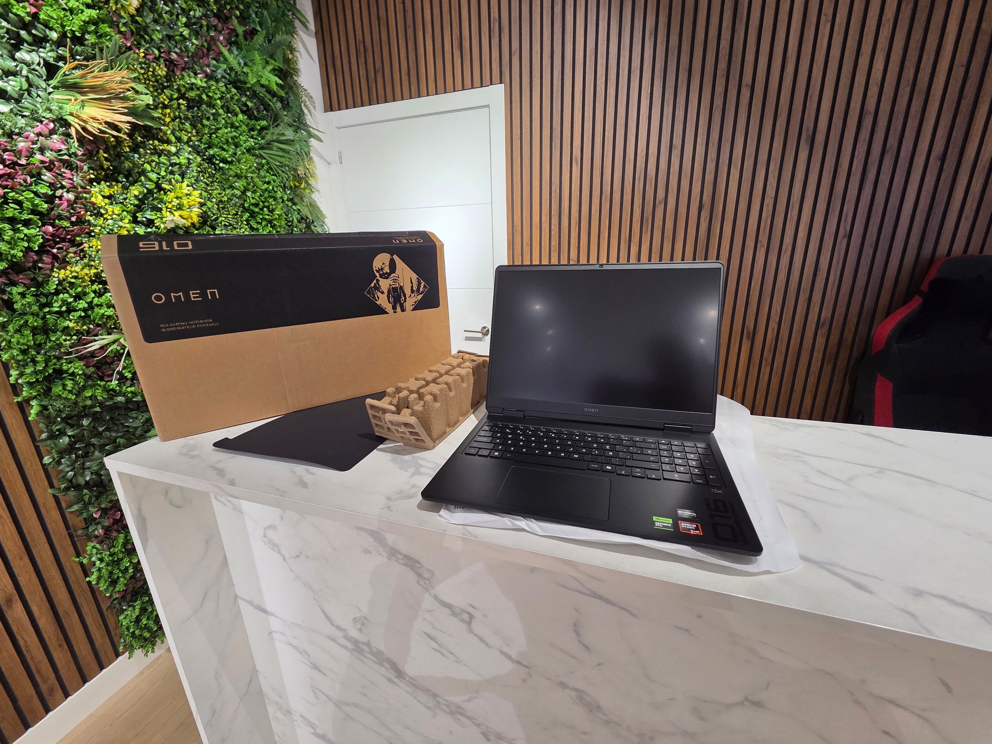 HP OMEN 16, 32 GB, 1TB SSD, RTX 5070, RYZEN 9